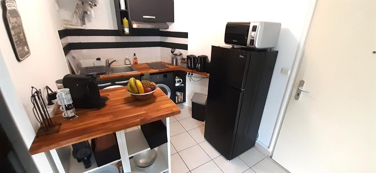 Studio Moderne, Centre-Ville, Au Calme, Parking Prive La Possession Exterior foto